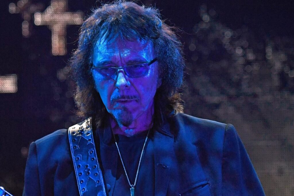 Tony Iommi está sugerindo novas músicas?